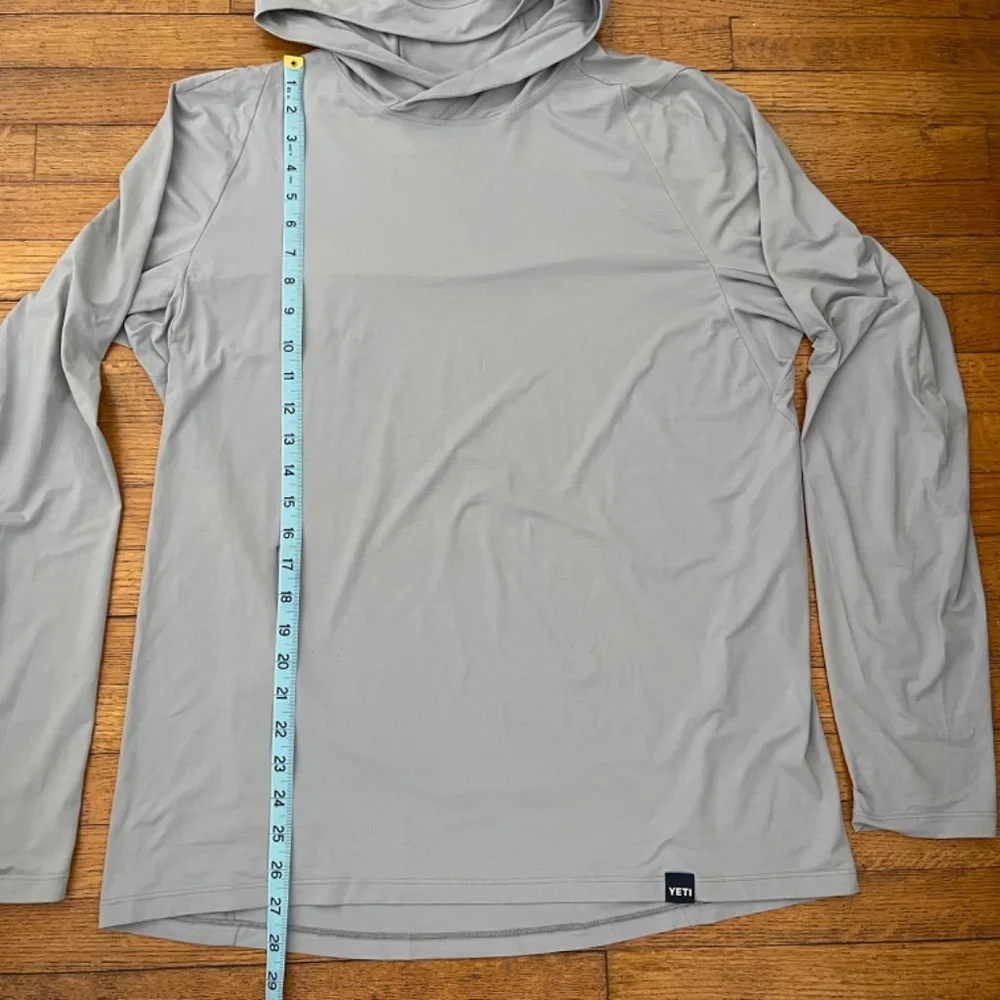 YETI Men's Hooded Ultra Lightweight Sunshirt - Picture 6 of 8